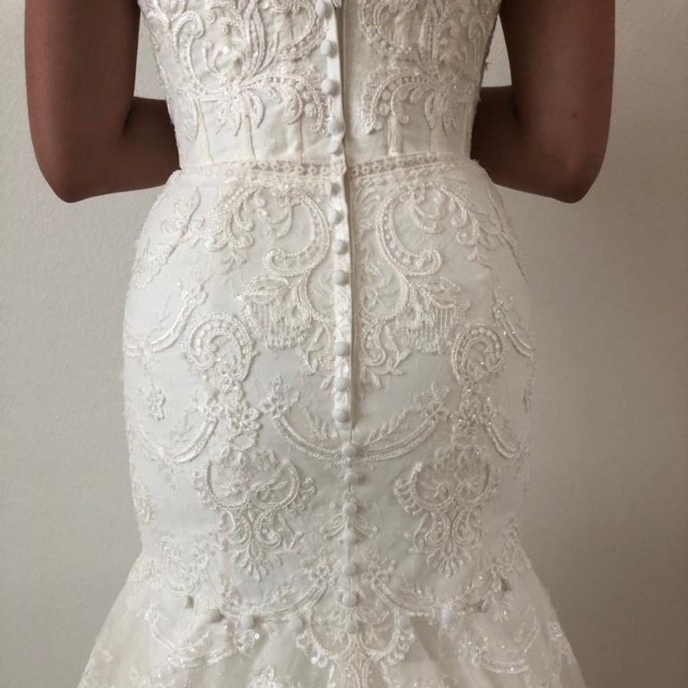 Ivory Lace Wedding Dress - Picture 4 of 8